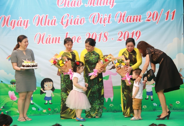 Sinh hoạt 20/11 